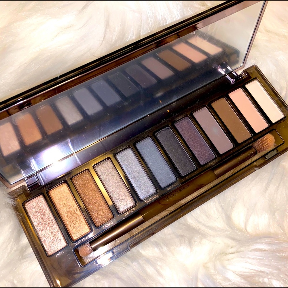 Urban Decay Naked Smoky Eyeshadow Palette